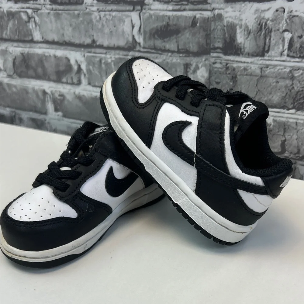 Nike classic sneakers